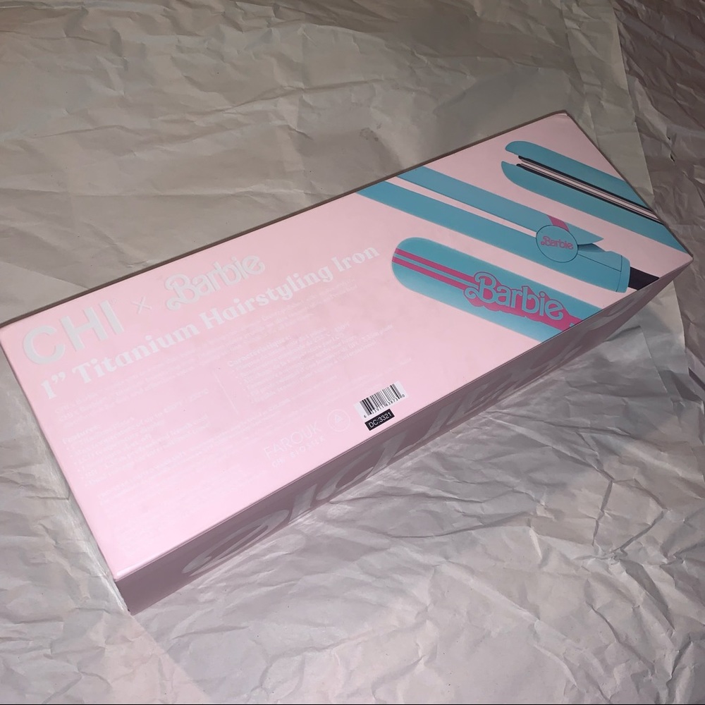 CHI X Barbie 1” titanium hairstyling iron - Picture 4 of 7
